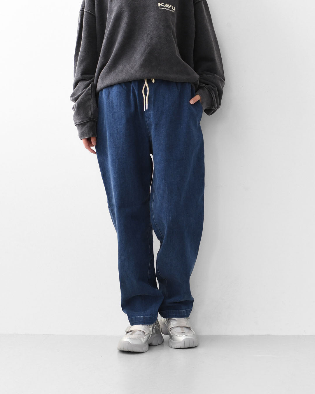 DELICIOUS [デリシャス] DENIM Easy Pants [DP5765] デニムイージーパンツ・イージーパンツ・ストレッチデニム・ゆったりめシルエット・テーパードシルエット・MEN'S / LADY'S [2025AW]
