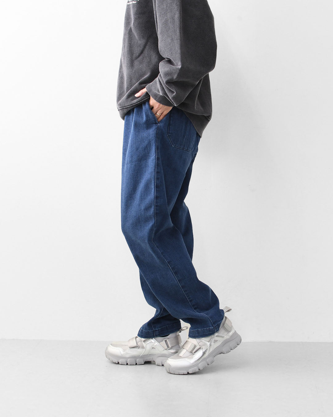 DELICIOUS [デリシャス] DENIM Easy Pants [DP5765] デニムイージーパンツ・イージーパンツ・ストレッチデニム・ゆったりめシルエット・テーパードシルエット・MEN'S / LADY'S [2025AW]