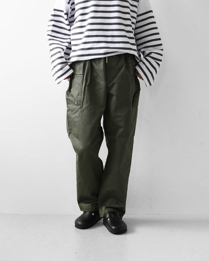 DELICIOUS [デリシャス] Military Easy Pants [DP9777] アーバンミリタリートラウザーズ・タックパンツ・ツータック・フォーマル・きれい目パンツ・スラックス・センタープレス・MEN'S [2026AW]