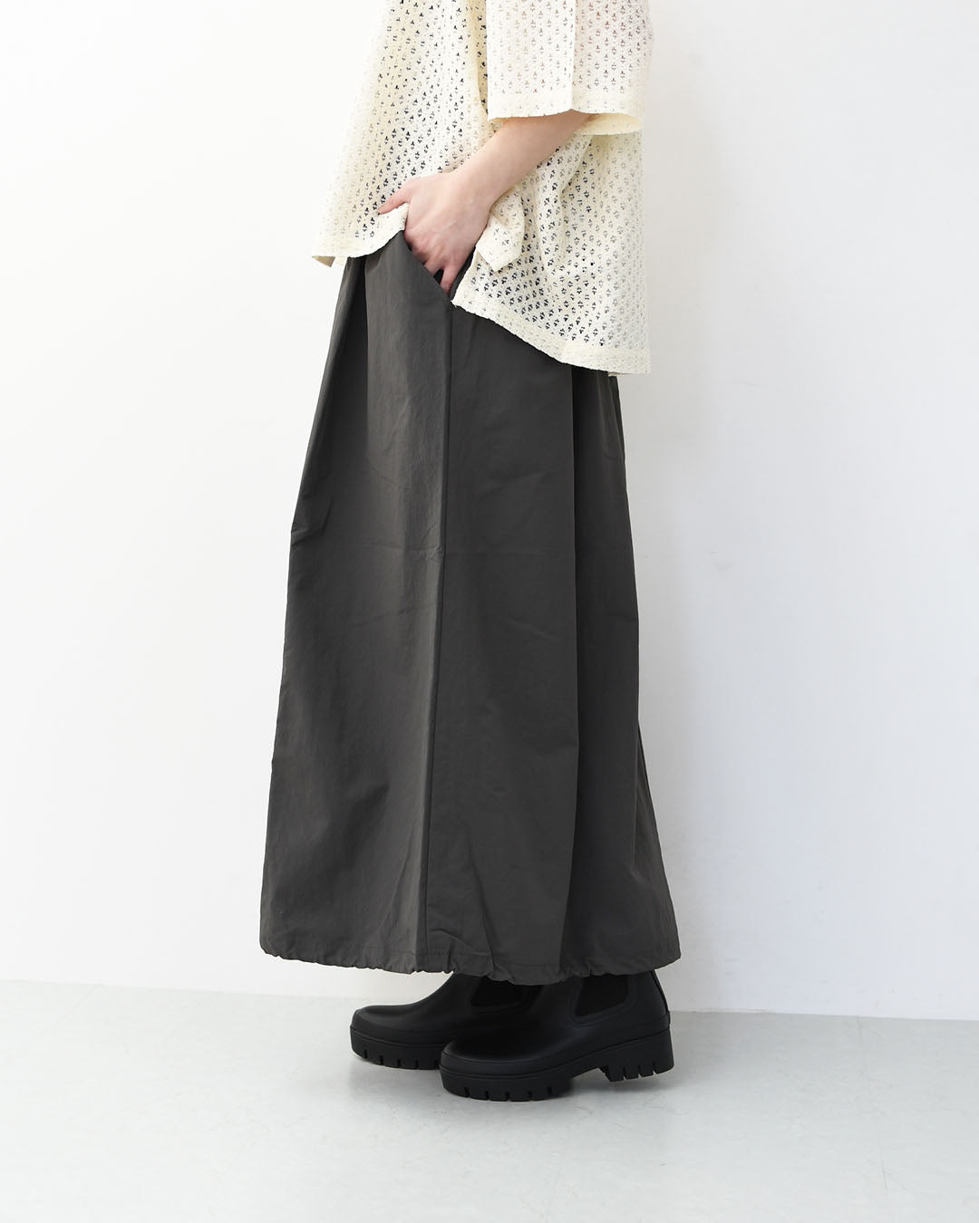 DELICIOUS [デリシャス] Urban Long Skirt [DSK01251] アーバンロングスカート・ロングスカート・ナイロンスカート・キャンプ・アウトドア・LADY'S [2026SS]