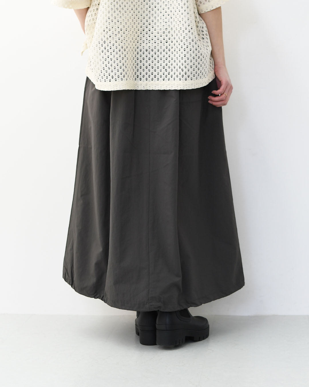 DELICIOUS [デリシャス] Urban Long Skirt [DSK01251] アーバンロングスカート・ロングスカート・ナイロンスカート・キャンプ・アウトドア・LADY'S [2026SS]