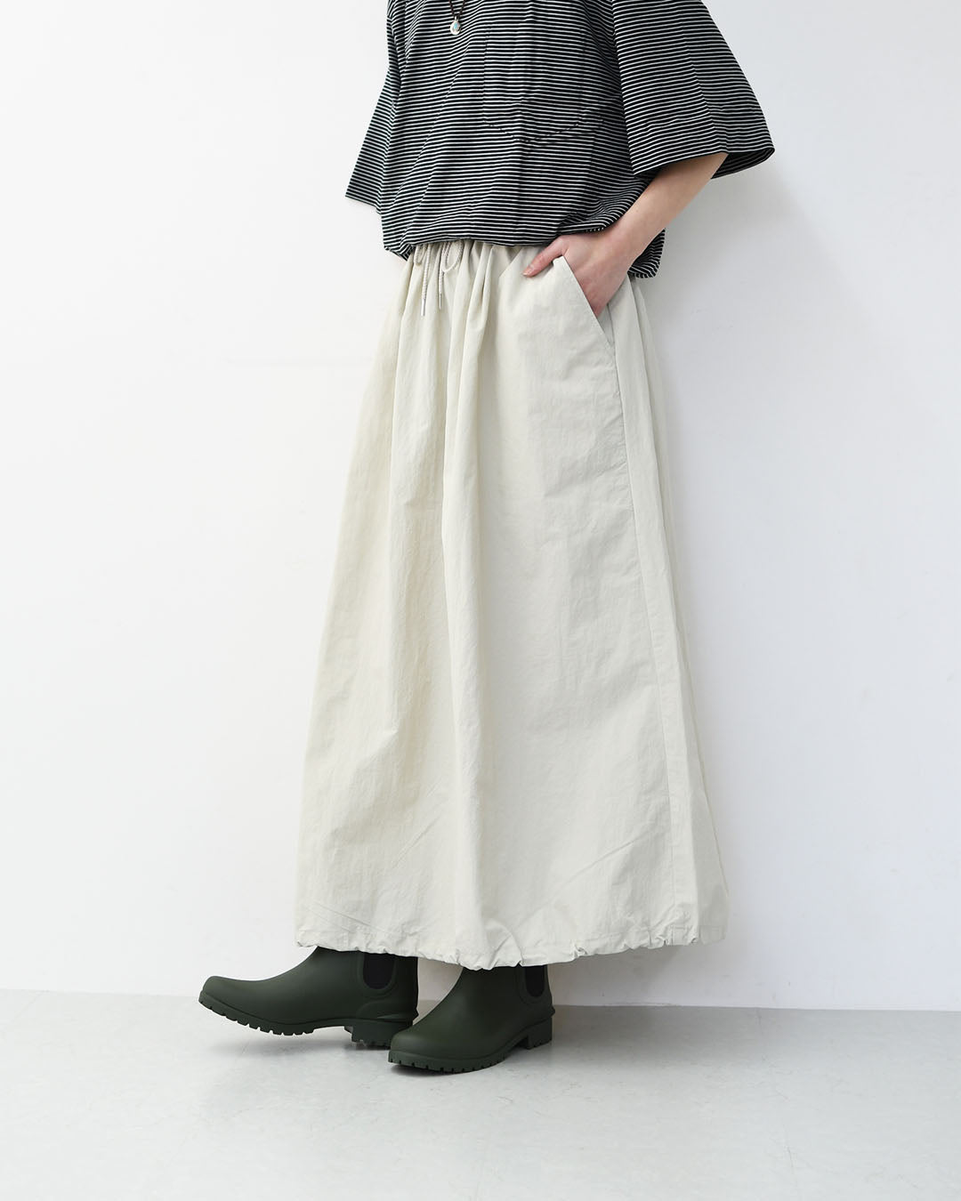 DELICIOUS [デリシャス] Urban Long Skirt [DSK01251] アーバンロングスカート・ロングスカート・ナイロンスカート・キャンプ・アウトドア・LADY'S [2026SS]