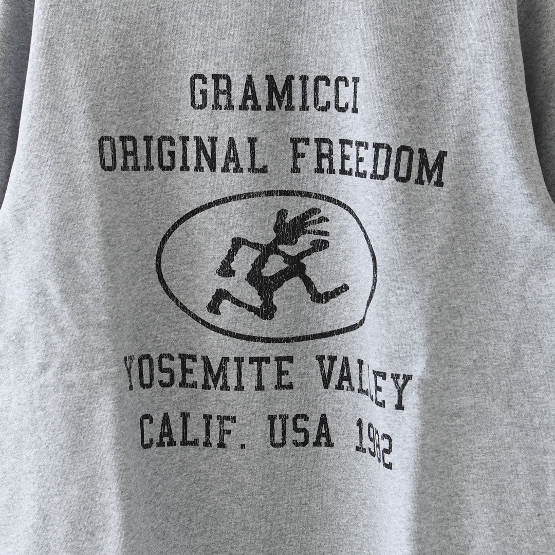 Gramicci [グラミチ] YOSEMITE VALLEY SWEATSHIRT [g6fm-j092] ヨセミテ バレー スウェットシャツ・グラフィック・クルーネック・プルオーバー・グラフィックプリント・MEN'S [2026AW]