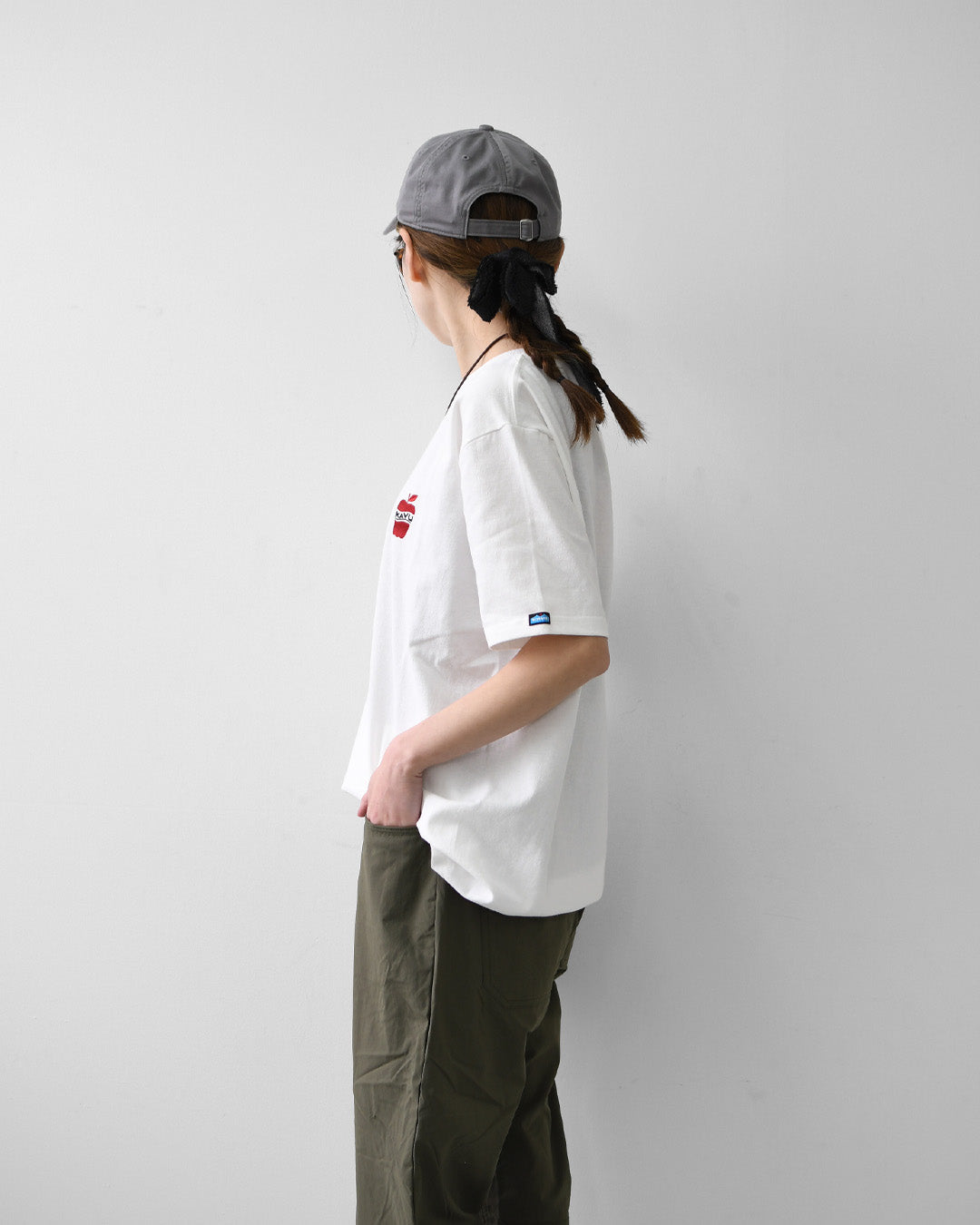 KAVU [カブー] OP Apple Tee [19822425] ワンポイント アップル Tシャツ・Tシャツ・半袖・キャンプ・登山・アウトドア・フェス・ショートスリーブ・コットンTee・MEN'S / LADY'S [2026SS]