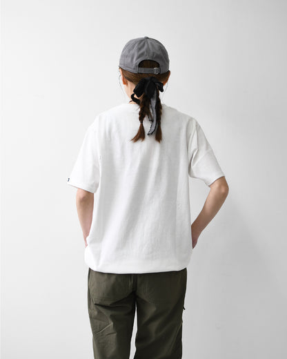 KAVU [カブー] OP Apple Tee [19822425] ワンポイント アップル Tシャツ・Tシャツ・半袖・キャンプ・登山・アウトドア・フェス・ショートスリーブ・コットンTee・MEN'S / LADY'S [2026SS]