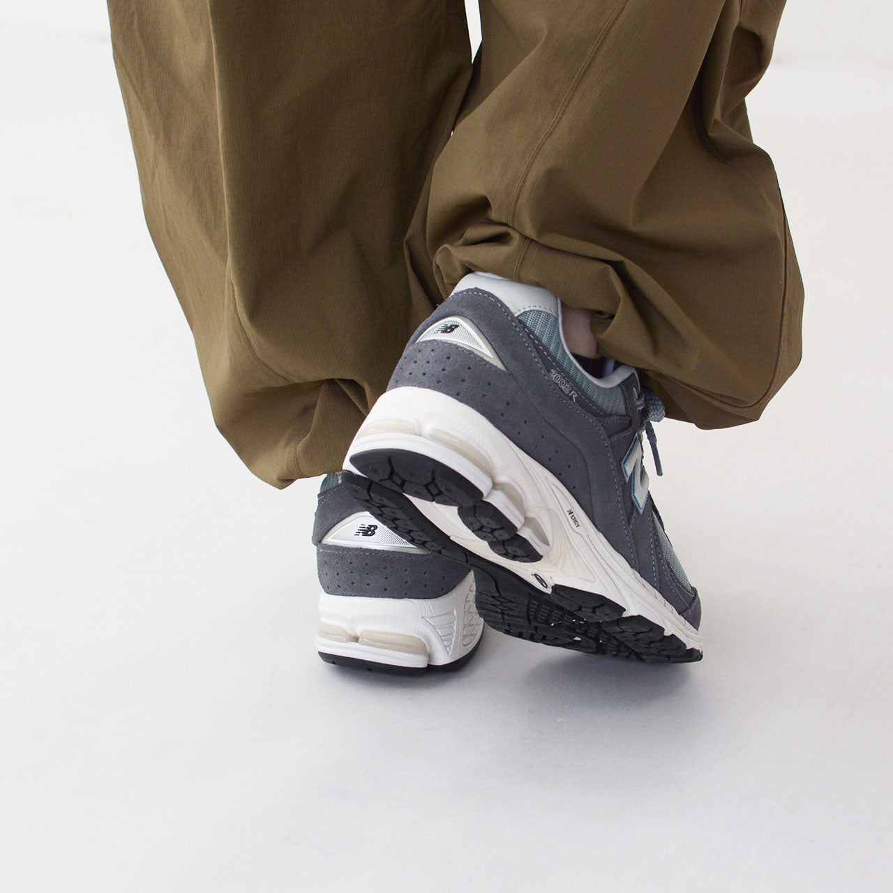 New Balance [ニューバランス] M2002R FB [M2002RFB]  [2024SS]