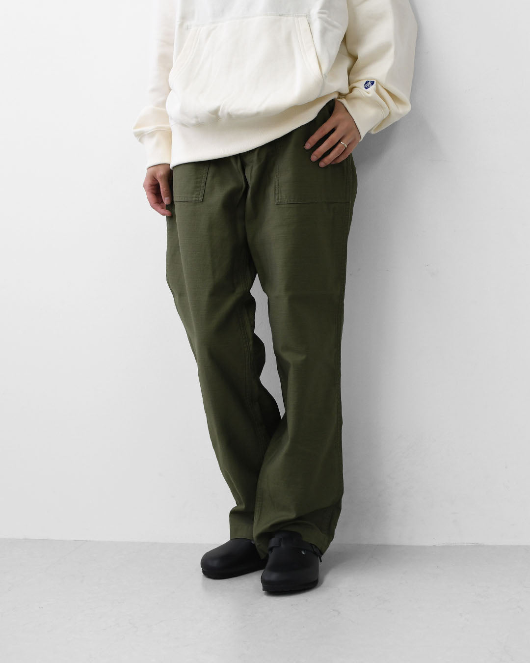 ordinary fits [オーディナリーフィッツ] BASIC FATIGUE [100] ベーシックファティーグ・テーパードシルエット・ワイドシルエット・バックサテン生地・オリーブドラブ・ユニセックス・MEN'S / LADY'S [2025AW]