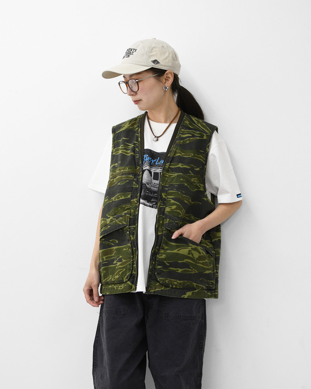 orslow [オアスロウ]UTILITY VEST -TIGER.CAMO- [01-9020-TGC]  ユーティリティベスト -タイガーカモ-・ミリタリーベスト・ノースリーブアウター・ジップアップベスト・シンプル・ヴィンテージライク・ワークベスト・アウトドア・キャンプ・MEN'S/LADY'S[2026SS]