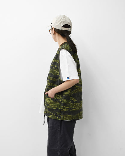 orslow [オアスロウ]UTILITY VEST -TIGER.CAMO- [01-9020-TGC]  ユーティリティベスト -タイガーカモ-・ミリタリーベスト・ノースリーブアウター・ジップアップベスト・シンプル・ヴィンテージライク・ワークベスト・アウトドア・キャンプ・MEN'S/LADY'S[2026SS]