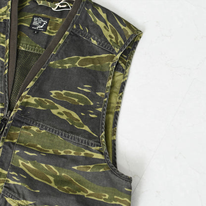 orslow [オアスロウ]UTILITY VEST -TIGER.CAMO- [01-9020-TGC]  ユーティリティベスト -タイガーカモ-・ミリタリーベスト・ノースリーブアウター・ジップアップベスト・シンプル・ヴィンテージライク・ワークベスト・アウトドア・キャンプ・MEN'S/LADY'S[2026SS]