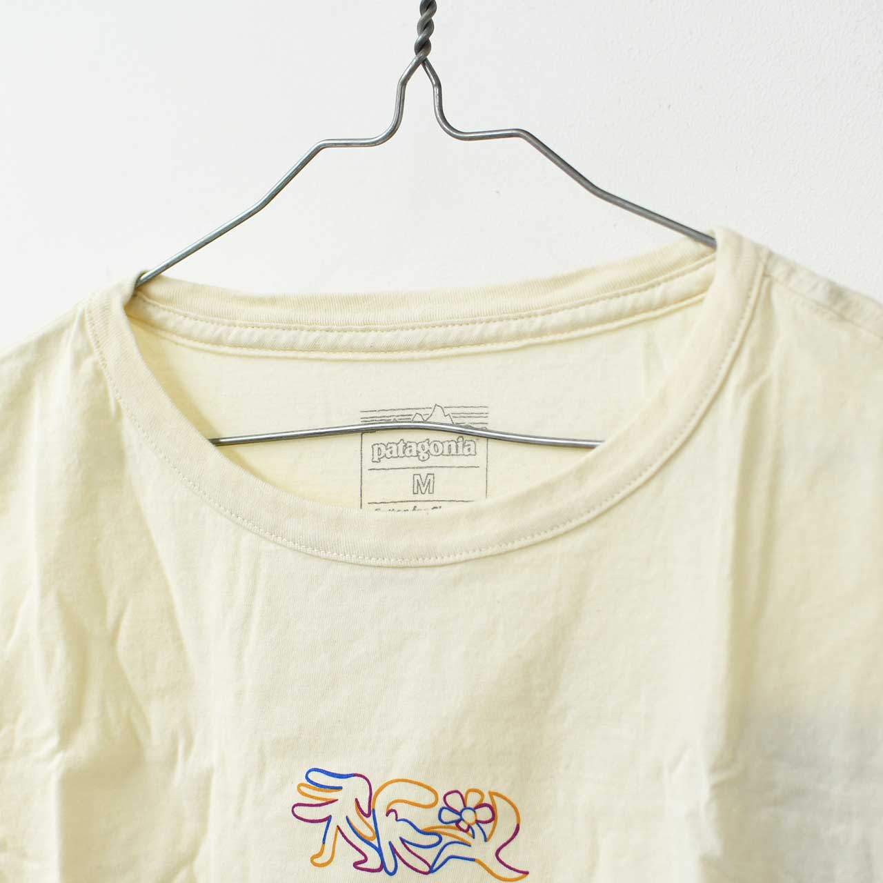 Patagonia [パタゴニア正規代理店] W's Mutualism Easy Cut Organic T-Shirt [37802] ウィメンズ・ミューチュアリズム・イージーカット・オーガニック・Tシャツ [2025SS]