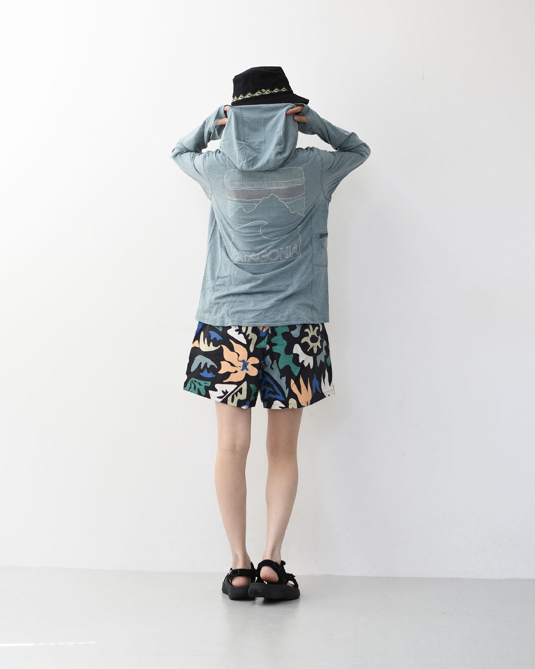 Patagonia [パタゴニア正規代理店] W's Cap Cool Sun Hoody - Peak Visions [44940] ウィメンズ・キャプリーン・クール・サン・フーディ（ピーク・ビジョンズ）・LADY'S [2026SS]