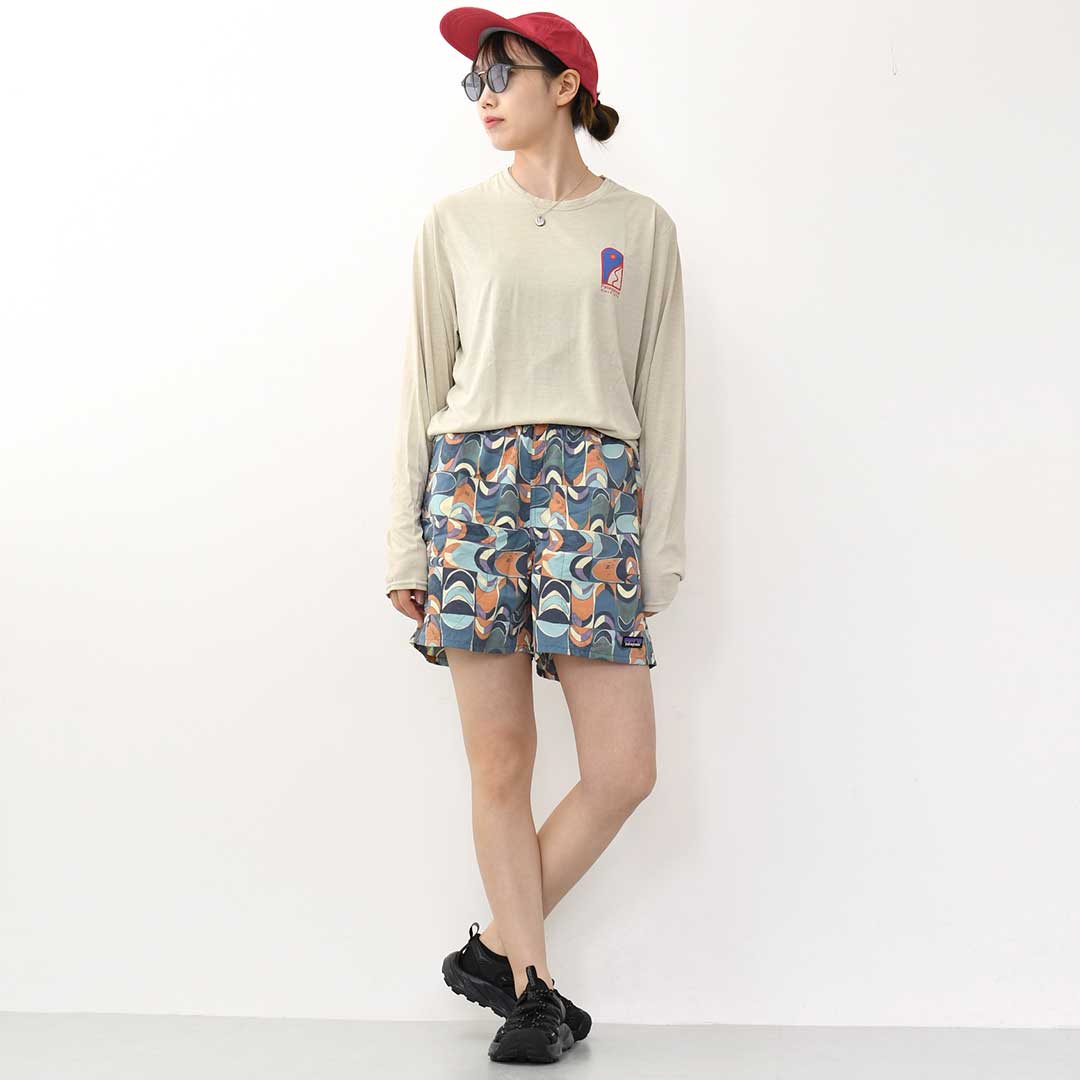 Patagonia [パタゴニア正規代理店] M's L/S Cap Cool Daily Graphic Shirt - Lands [45160] メンズ ロングスリーブ キャプリーン クール デイリー グラフィック シャツ（ランズ）・MEN'S [2025AW]