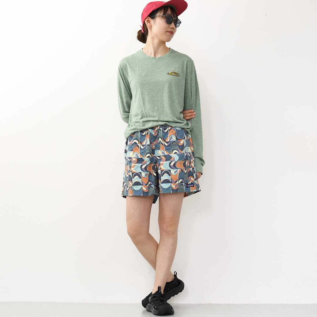 Patagonia [パタゴニア正規代理店] M's L/S Cap Cool Daily Graphic Shirt - Lands [45160] メンズ ロングスリーブ キャプリーン クール デイリー グラフィック シャツ（ランズ）・MEN'S [2025AW]