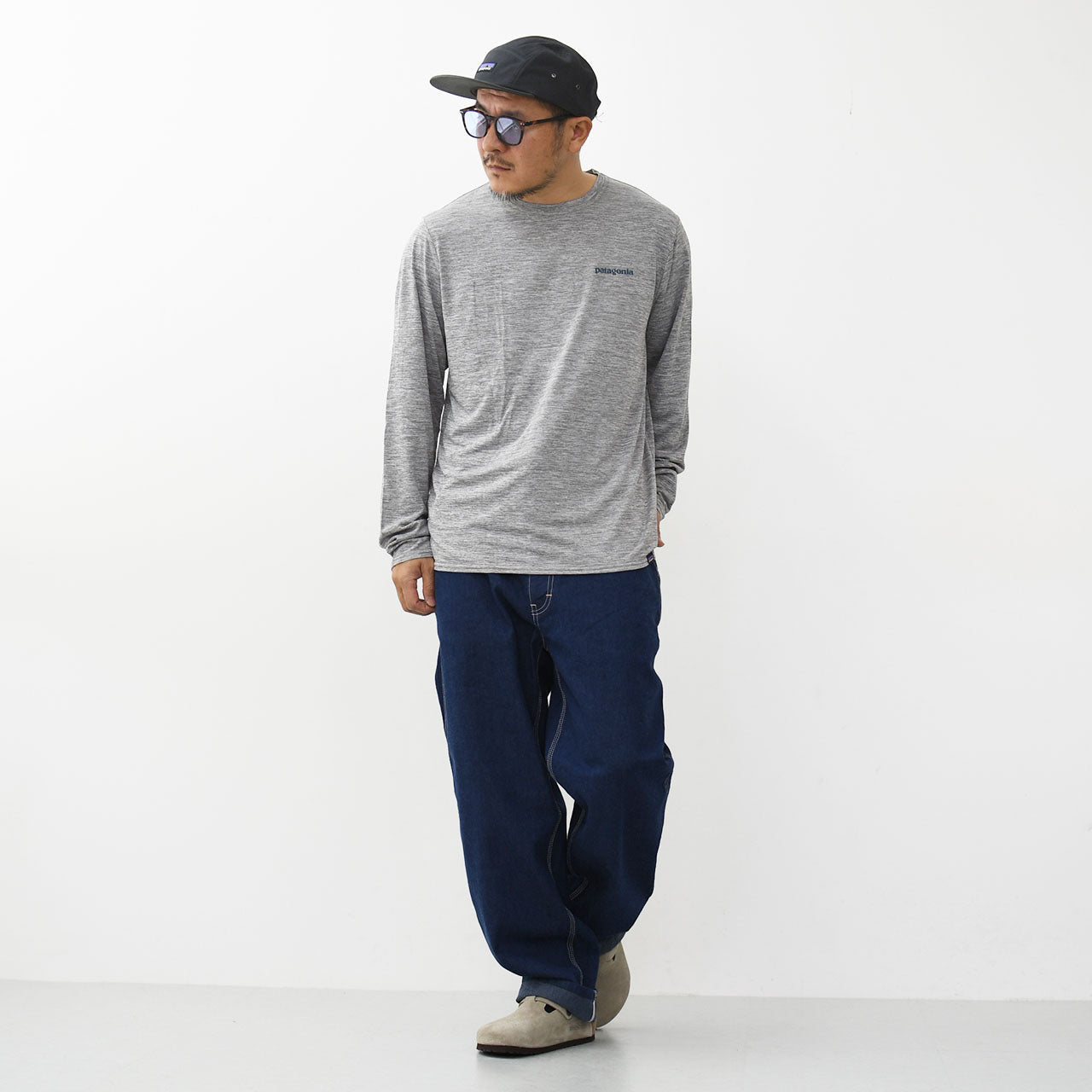 Patagonia [パタゴニア正規代理店] Ms L/S Cap Cool Daily Graphic Shirt - Waters [45170] メンズロングスリーブキャプリーンクールデイリーグラフィックシャツ（ウォーターズ）長袖Tシャツ・MEN'S / LADY'S [2025AW]