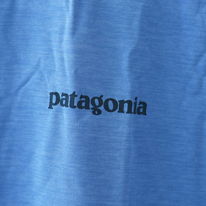 Patagonia [パタゴニア正規代理店] M's L/S Cap Cool Daily Shirt - Boardshort Logo [45457] メンズ・ロングスリーブ・キャプリーン・クール・デイリー・シャツ（ボードショーツ・ロゴ）・MEN'S [2026SS]