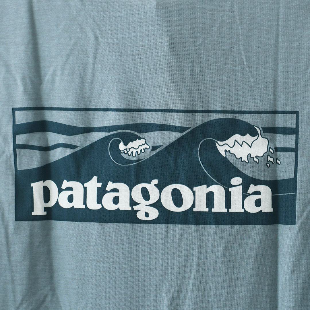 Patagonia [パタゴニア正規代理店] W's L/S Cap Cool Daily Shirt - Boardshort Logo [45465] ウィメンズ・ロングスリーブ・キャプリーン・クール・デイリー・シャツ（ボードショーツ・ロゴ）・長袖Tシャツ・LADY'S [2026SS]
