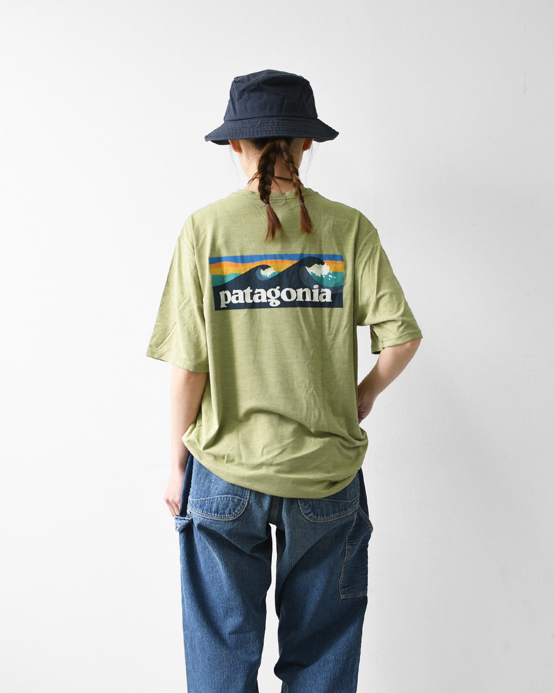 Patagonia [パタゴニア正規代理店] M's Cap Cool Daily Shirt - Boardshort Logo [45481] メンズ・キャプリーン・クール・デイリー・シャツ（ボードショーツ・ロゴ）・MEN'S [2026SS]