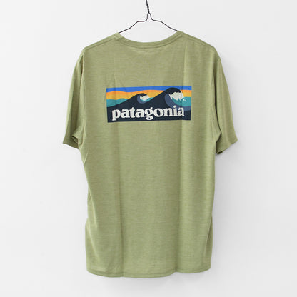 Patagonia [パタゴニア正規代理店] M's Cap Cool Daily Shirt - Boardshort Logo [45481] メンズ・キャプリーン・クール・デイリー・シャツ（ボードショーツ・ロゴ）・MEN'S [2026SS]