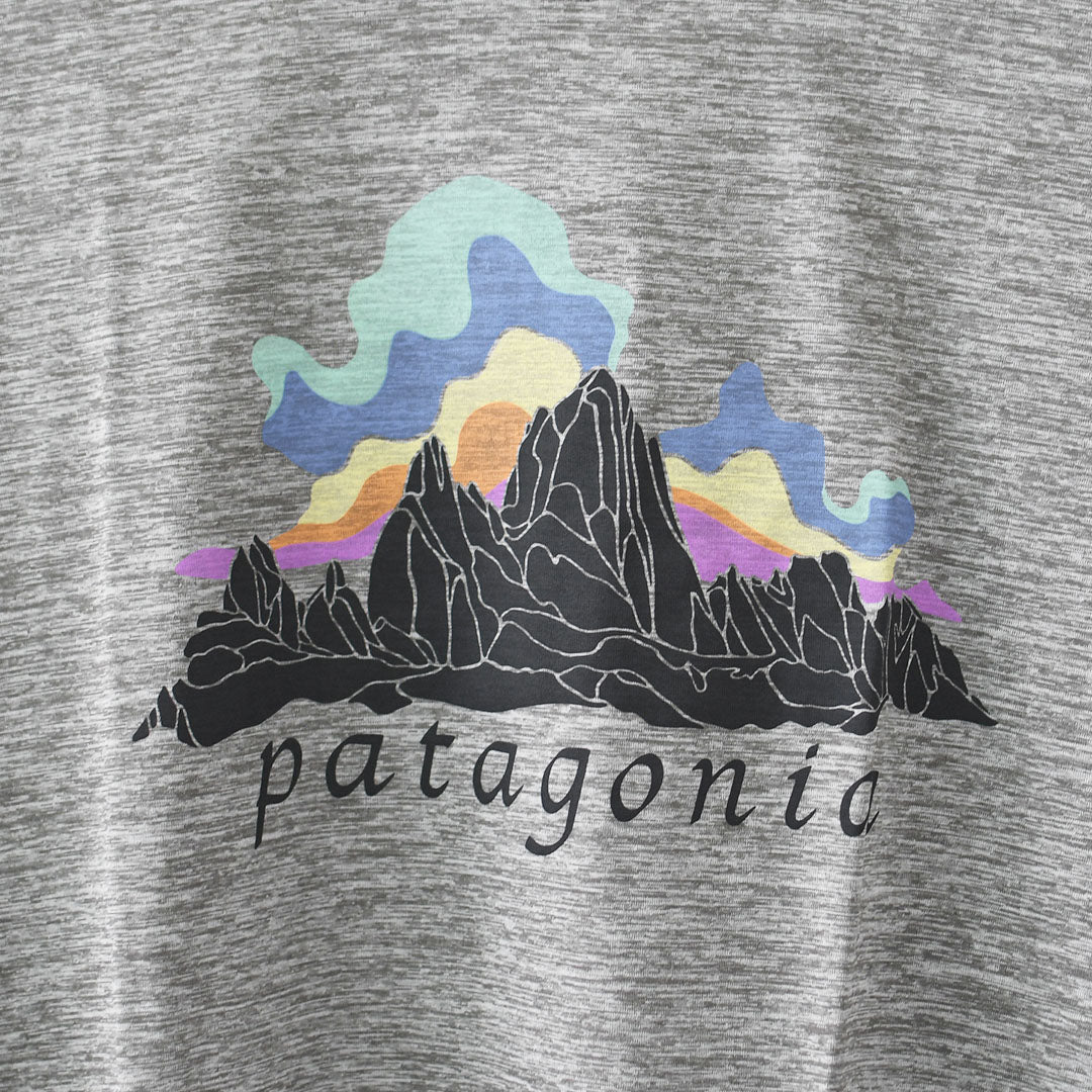 Patagonia [パタゴニア正規代理店] W's Cap Cool Daily Shirt - Fitz Roy Nimbus [45486] ウィメンズ・キャプリーン・クール・デイリー・シャツ（フィッツロイ・ニンバス）・半袖Tシャツ・LADY'S [2026SS]