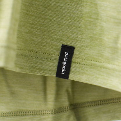 Patagonia [パタゴニア正規代理店] W's Cap Cool Daily Shirt - Chouinard Crest [45488] ウィメンズ・キャプリーン・クール・デイリー・シャツ（シュイナード・クレスト）・半袖Tシャツ・LADY'S [2026SS]