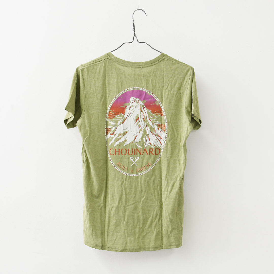 Patagonia [パタゴニア正規代理店] W's Cap Cool Daily Shirt - Chouinard Crest [45488] ウィメンズ・キャプリーン・クール・デイリー・シャツ（シュイナード・クレスト）・半袖Tシャツ・LADY'S [2026SS]