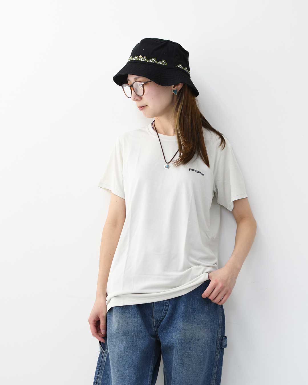 Patagonia [パタゴニア正規代理店] W's Cap Cool Daily Shirt - Boardshort Logo [45489] ウィメンズ・キャプリーン・クール・デイリー・シャツ（ボードショーツ・ロゴ）・半袖Tシャツ・LADY'S [2026SS]