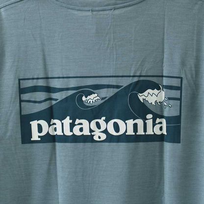 Patagonia [パタゴニア正規代理店] W's Cap Cool Daily Shirt - Boardshort Logo [45489] ウィメンズ・キャプリーン・クール・デイリー・シャツ（ボードショーツ・ロゴ）・半袖Tシャツ・LADY'S [2026SS]