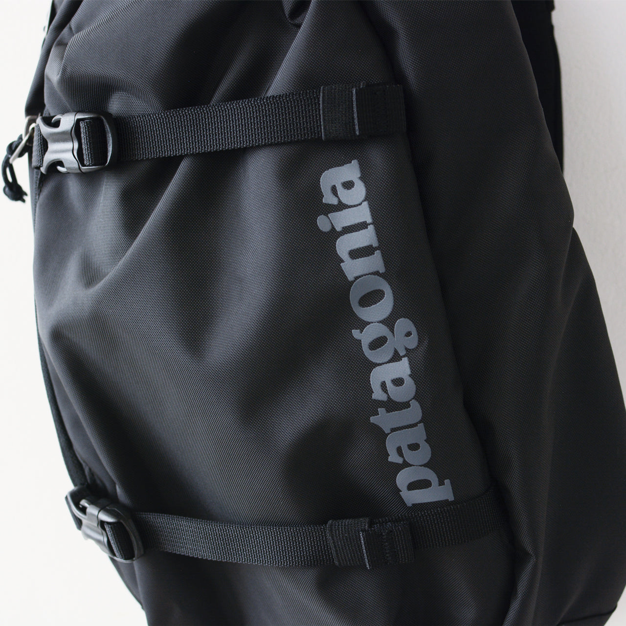 Patagonia [パタゴニア正規代理店] Atom Sling 8L [48262] アトム スリング 8L [2024AW]