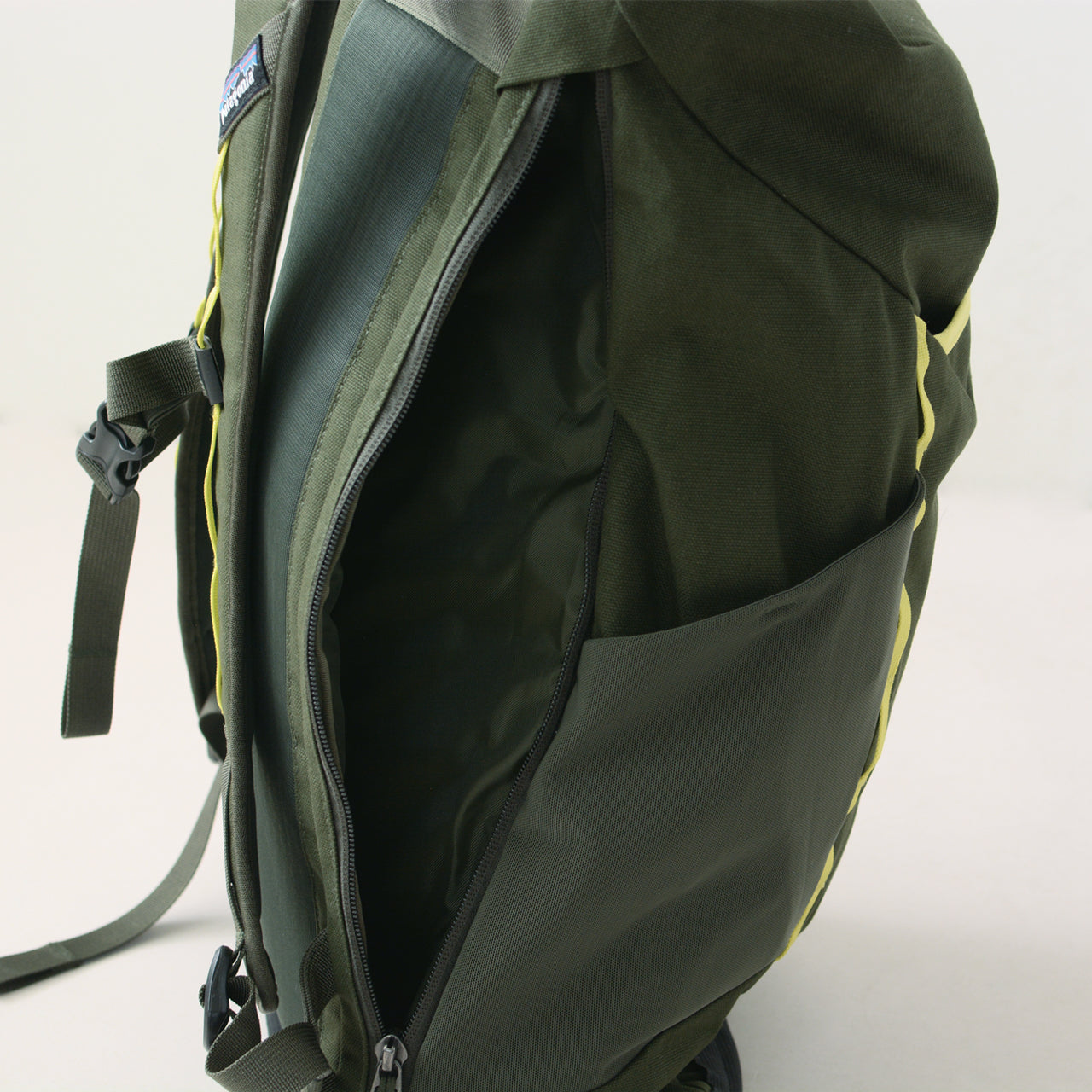 Patagonia [パタゴニア正規代理店] Fieldsmith Roll Top Pack 32L [48543] フィールドスミス ロールトップ パック 32L [2024AW]