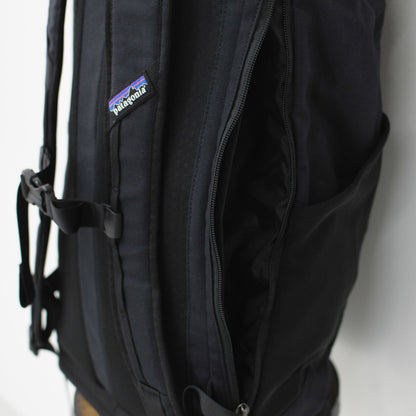 Patagonia [パタゴニア正規代理店] Fieldsmith Roll Top Pack 32L -BLK- [48543] フィールドスミス ロールトップ パック 32L [2025AW]