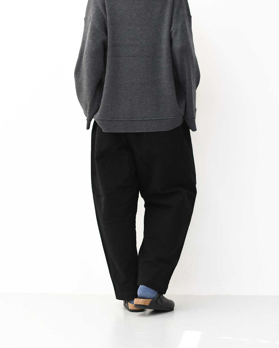 prit [プリット] 甘撚ドビースエード起毛 スロウパンツ [P70604] スエードパンツ・ゆったりシルエット・ワイドシルエット・着心地・柔らか・LADY'S [2025AW]