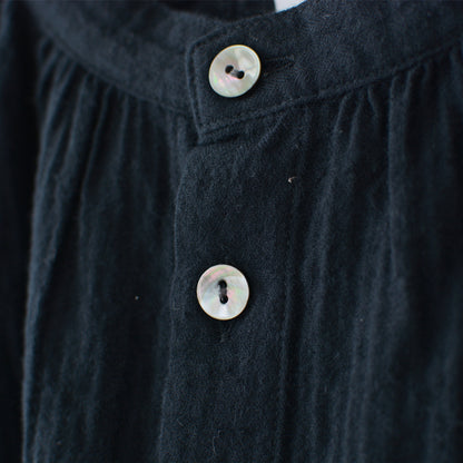 prit [プリット] 40/1シャーリングヘリンボーン起毛スタンドカラーギャザーブラウス [P80535]  [2024AW]