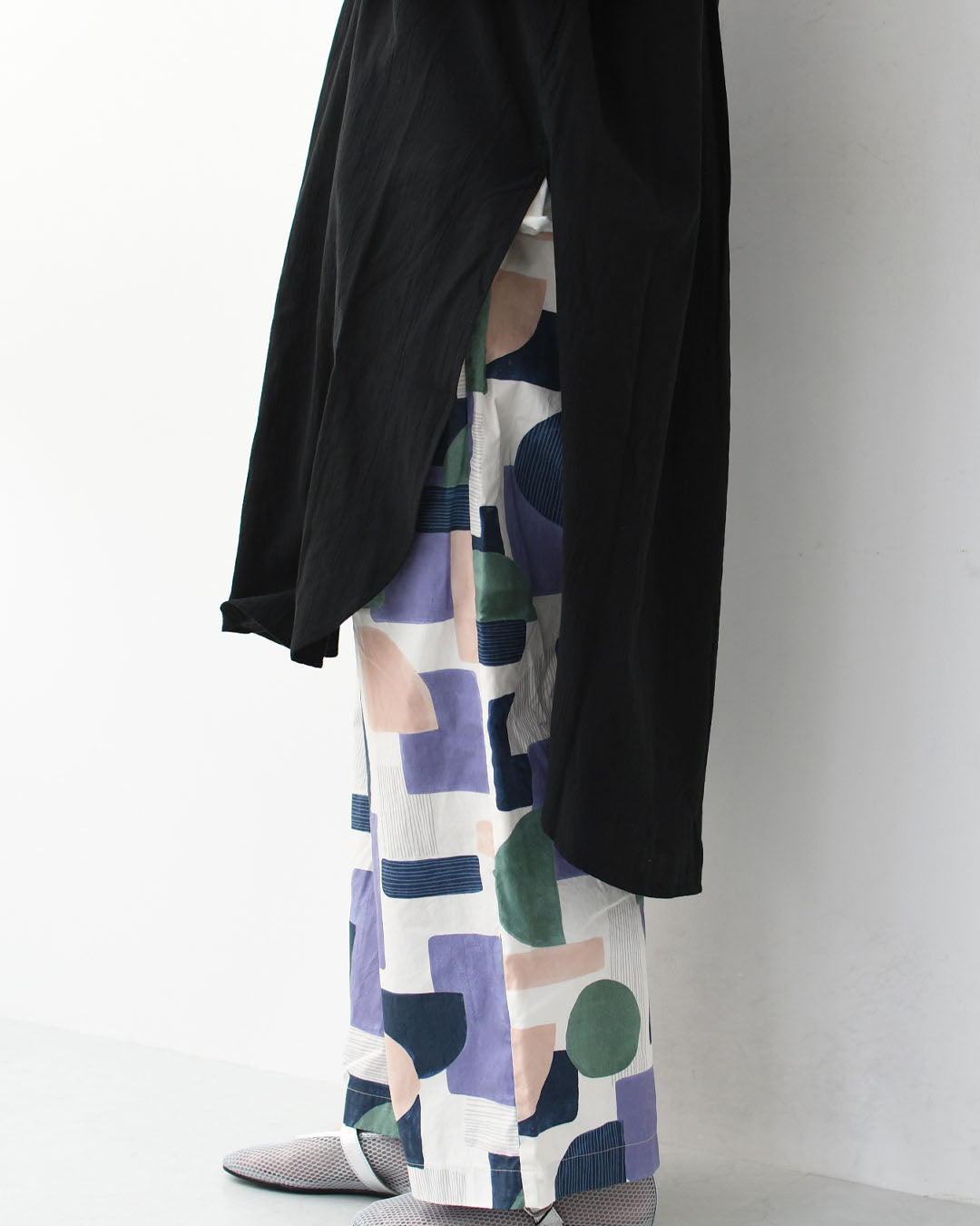 prit [プリット]50/1 オーガニックコットンボイルビエラ近江晒加工スタンドカラーサイドスリットチュニック [P81624] スタンドカラーシャツ・オーバーサイズ・ゆったりシルエット・長袖・ロングシャツ・LADY'S [2026SS]