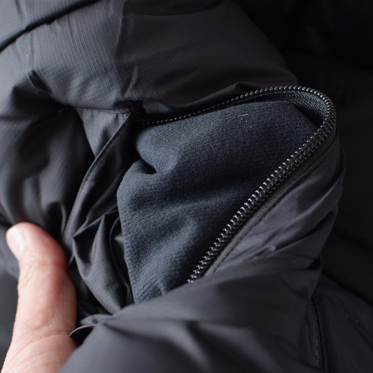 【PRE SALE】THE NORTH FACE  [ザ・ノース・フェイス正規代理店] Nuptse Hoodie [ND92559] ヌプシフーディー（メンズ）・ダウンジャケット・ウィンタージャケット・中綿・保温・はっ水・キャンプ・アウトドア・MEN'S [2025AW]