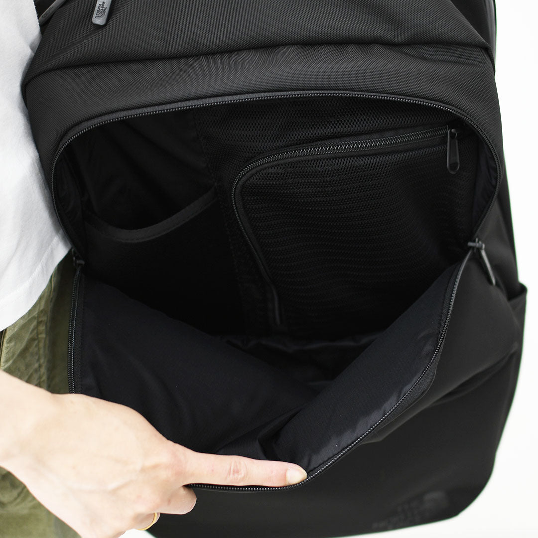 THE NORTH FACE  [ザ・ノース・フェイス正規代理店] Shuttle Daypack [NM62615] シャトルデイパック・デイパック・バックパック・ナイロンリュック・ビジネスシーン・アウトドア・MEN'S / LADY'S [2026SS]