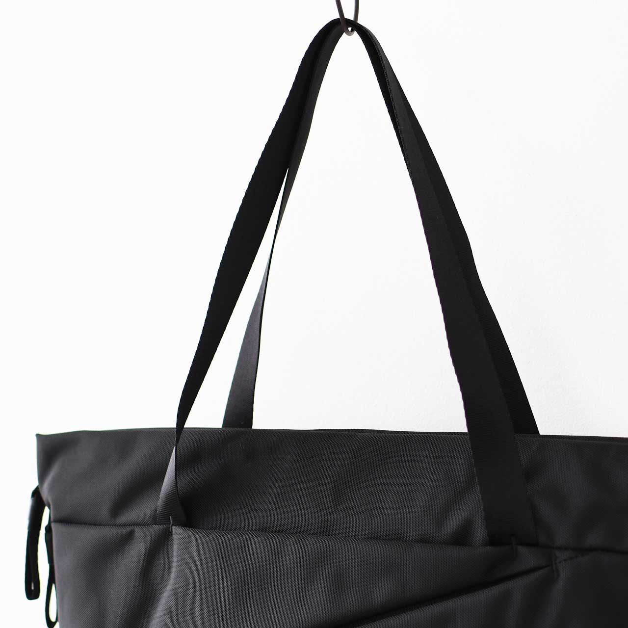 THE NORTH FACE [ザ ノースフェイス正規代理店] Pyrenees Tote [NM82507] ピレネートート [2025SS]