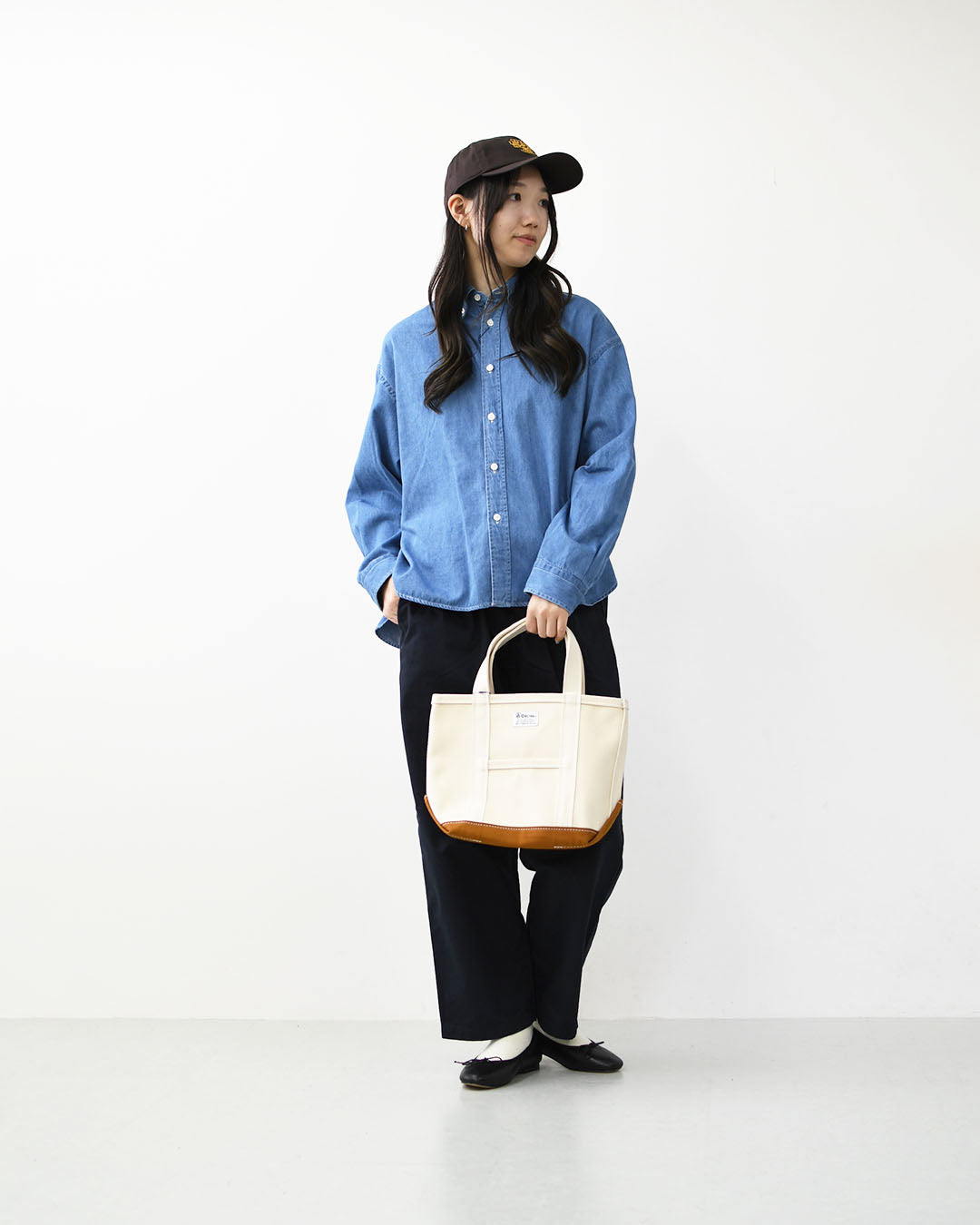 Gymphlex  [ジムフレックス] W LIGHT DENIM SHORT B.D. SHIRT L/S [GY-B0198SDM] ライトデニム ショートボタンダウン長袖シャツ・デニムシャツ・長袖デニムシャツ・ボタンダウンシャツ・羽織・LADY'S [2026AW]