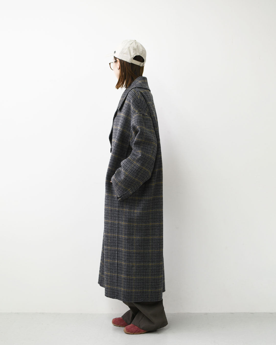 LE GLAZIK [ル・グラジック] W Lamb Wool Rever Double-Breasted Coat [LG-A0451ROB] ラムウールリバー ダブルブレストコート・ロングコート・ダブルブレストコート・テーラードカラー・ストレートシルエット・ラムウール・LADY'S [2026AW]