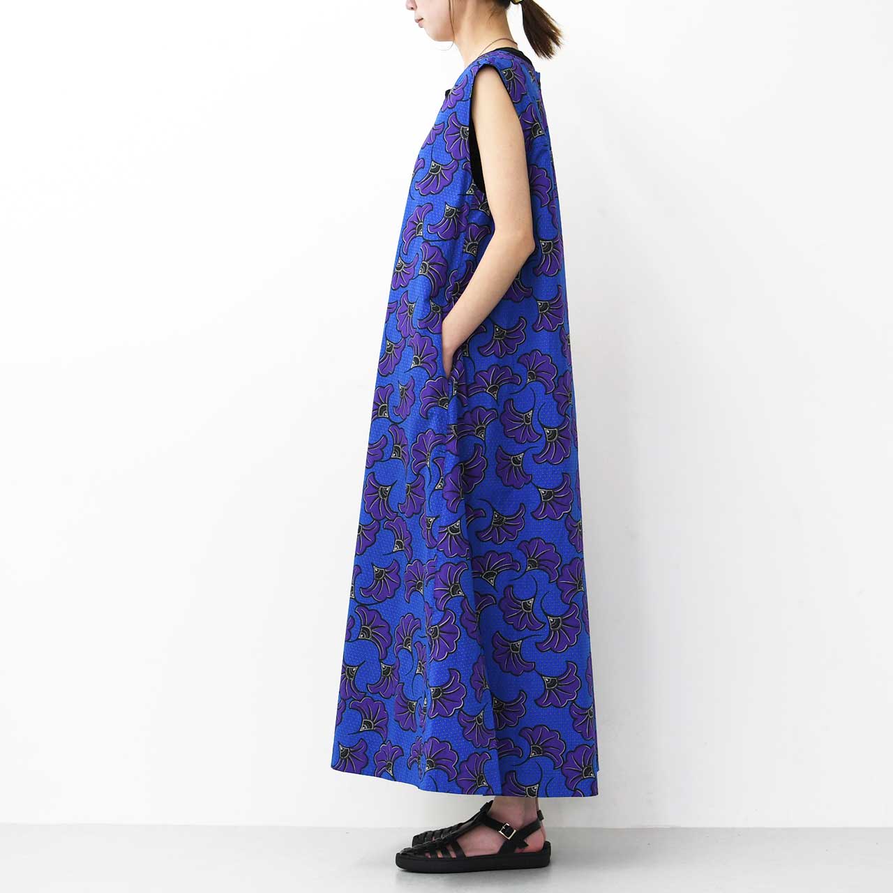 LE GLAZIK [ル・グラジック] V NECK FLARED DRESS [LG-G0077BTK] Vネックフレアドレス [2025SS]