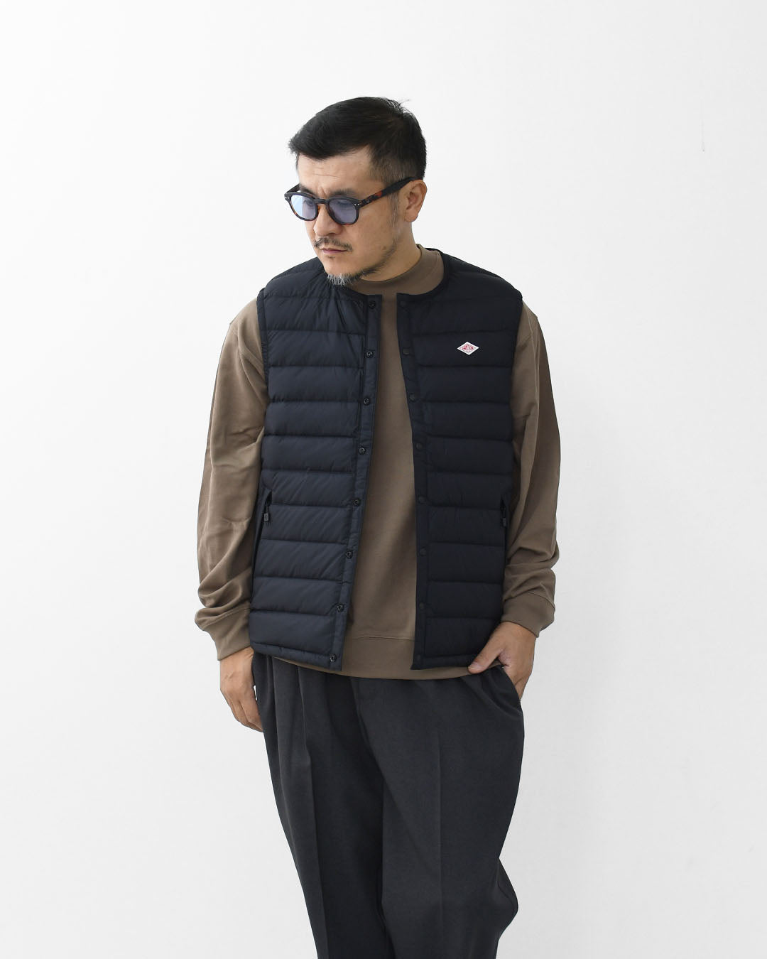 DANTON [ダントン] M NYLON TAFFETA INNER DOWN CREWNECK VEST [DT-A0026 RRT] ナイロンタフタインナーダウンクルーネックベスト・インナーダウン（羽毛）インナーベスト・ナイロンベスト・アウター・防寒・MEN'S [2026AW]