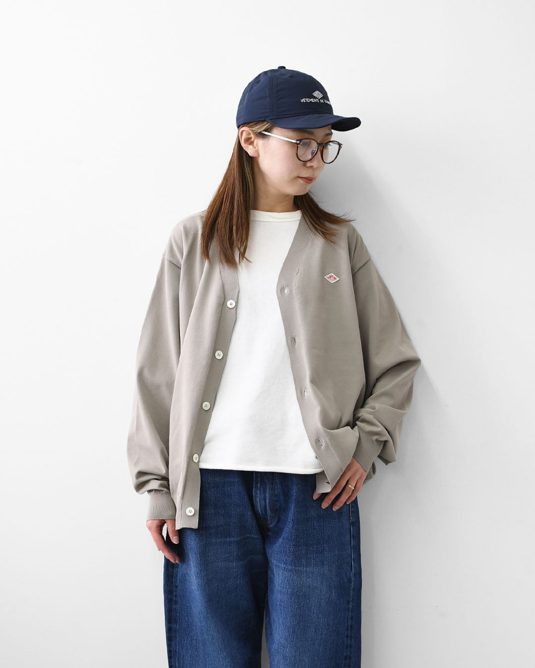 DANTON [ダントン] M Jersey Knit V-Neck Cardigan [DT-D0138YSD] ジャージーニットVネックカーディガン・ニットカーディガン・Vネックカーディガン・ハイゲージニット・シンプル・ロゴ・MEN'S [2026SS]