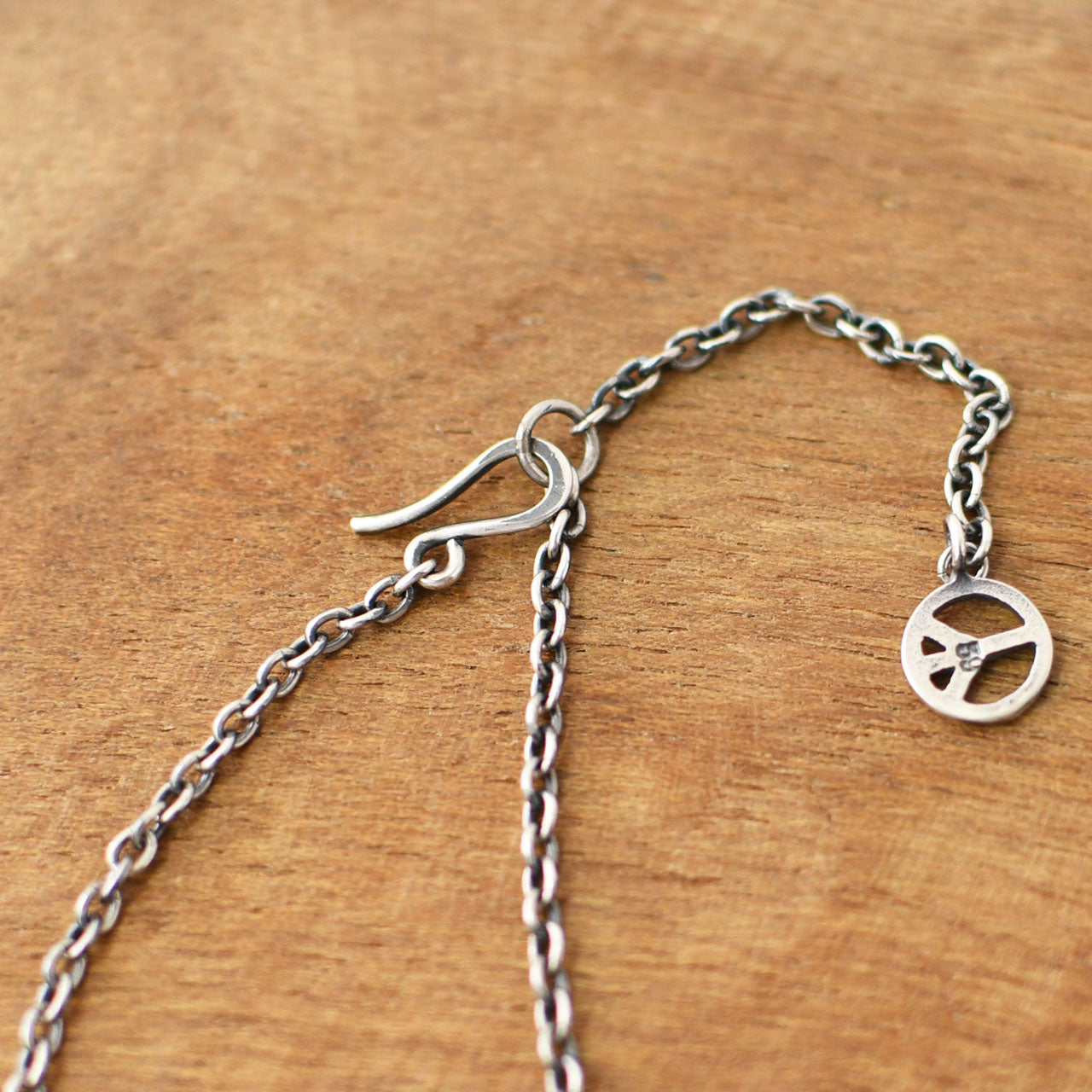 Sunku 39 [サンク] Square Tuquoise Necklase [SK-017] ラブ＆ピースプレートネックレス [2025SS]