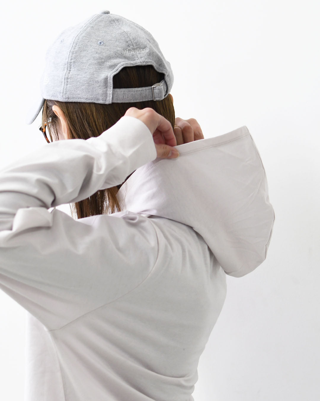 MidiUmi [ミディウミ] hooded pullover [1-71982761] フーデットプルオーバー・フード付きカットソー・ワイドシルエット・ゆったり・シンプル・インナー・トップス・LADY'S [2026SS]