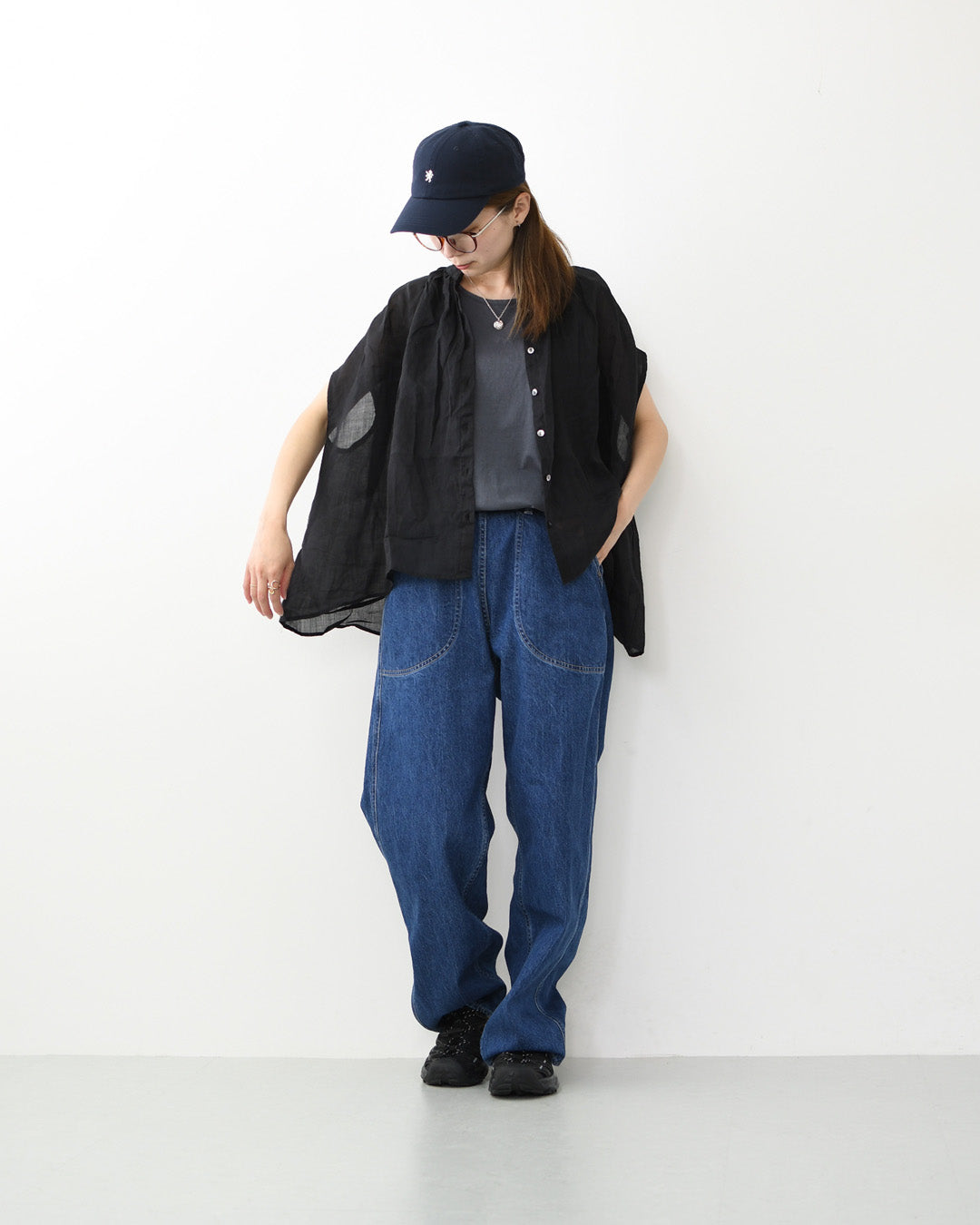 MidiUmi [ミディウミ] ramie gather N/S shirt  [2-730179] ラミーギャザーノースリーブシャツ・フレンチスリーブシャツ・透け感・ワイドシルエット・ノースリーブ・無地・シンプル・カジュアル・きれいめ・LADY'S [2026SS]