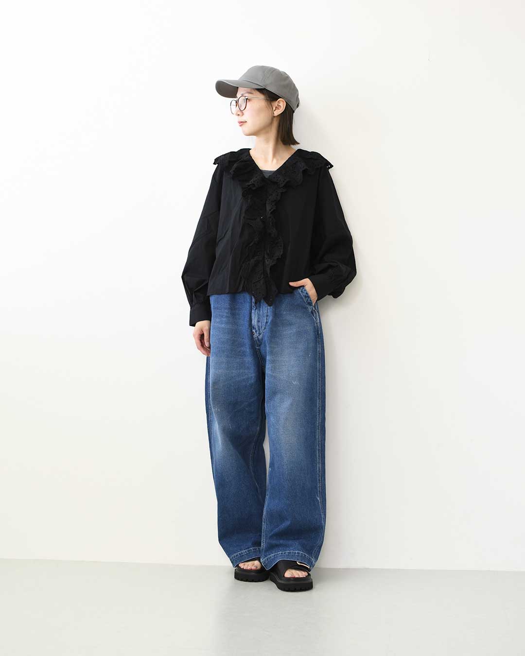 MidiUmi [ミディウミ] front raffle shirt [2-730232] フロントラッフルシャツ・シャツ・フリル・ワイドシルエット・無地・シンプル・LADY'S [2026AW]