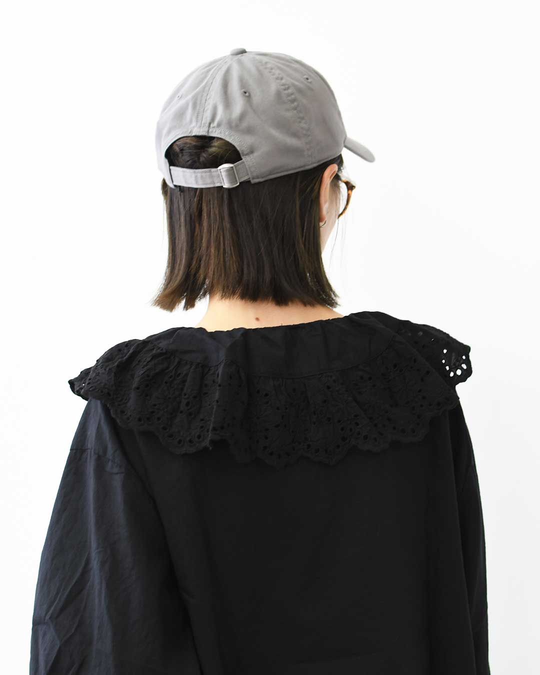 MidiUmi [ミディウミ] front raffle shirt [2-730232] フロントラッフルシャツ・シャツ・フリル・ワイドシルエット・無地・シンプル・LADY'S [2026AW]