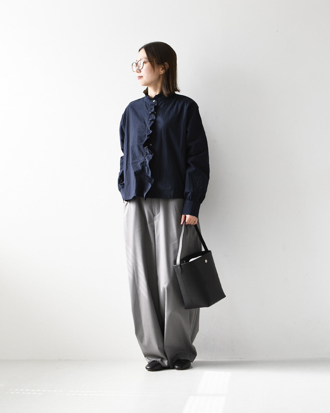 MidiUmi [ミディウミ] frill short shirt [3-730296] フリルショートシャツ・ヴィンテージライク・バンドカラー・無地・シンプル・LADY'S [2026AW]