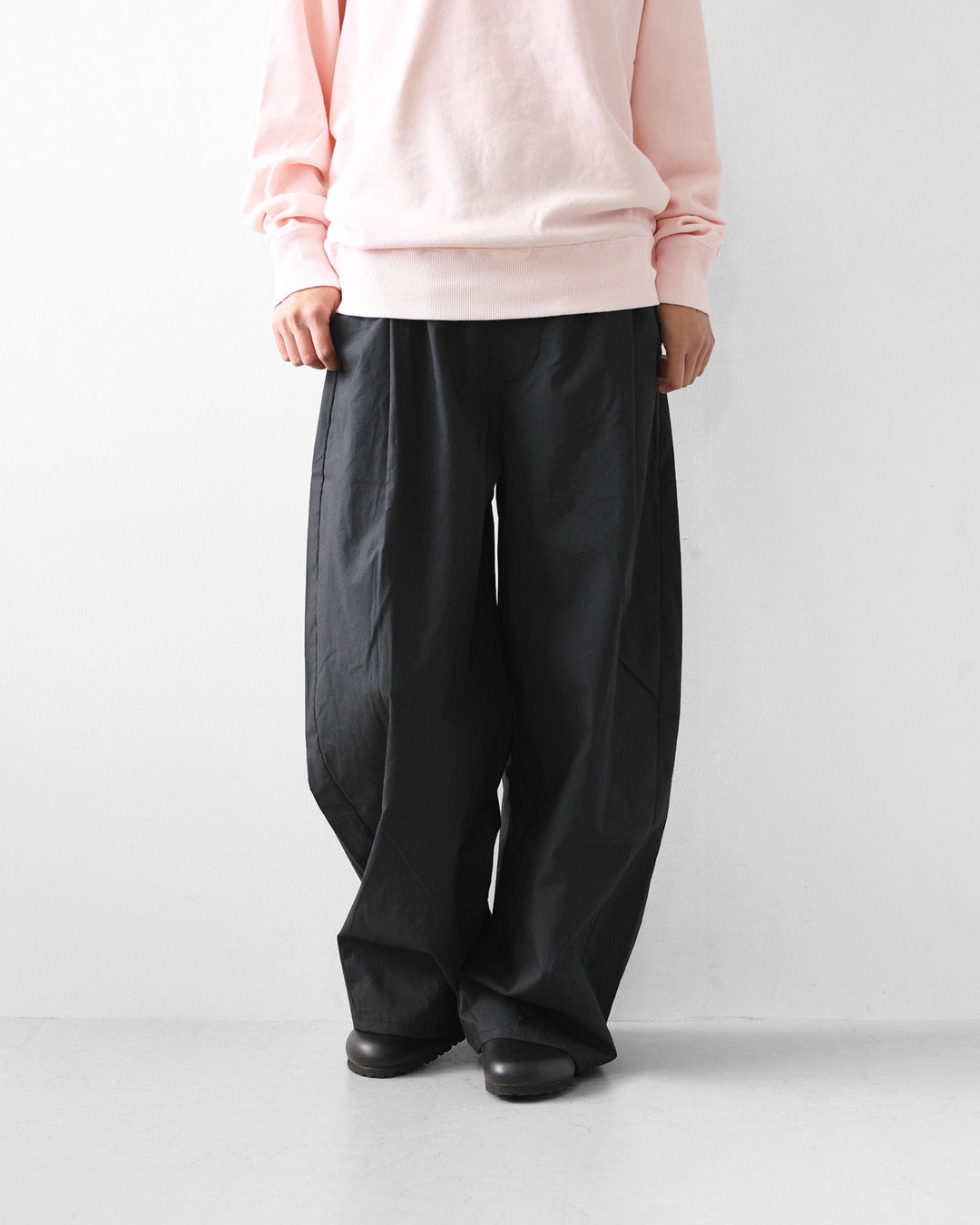 MidiUmi [ミディウミ] wide tuck PT  [3-760277] ワイドタックパンツ・ワイド・ゆったり・ ストレートシルエット・リラックス・LADY'S [2026AW]