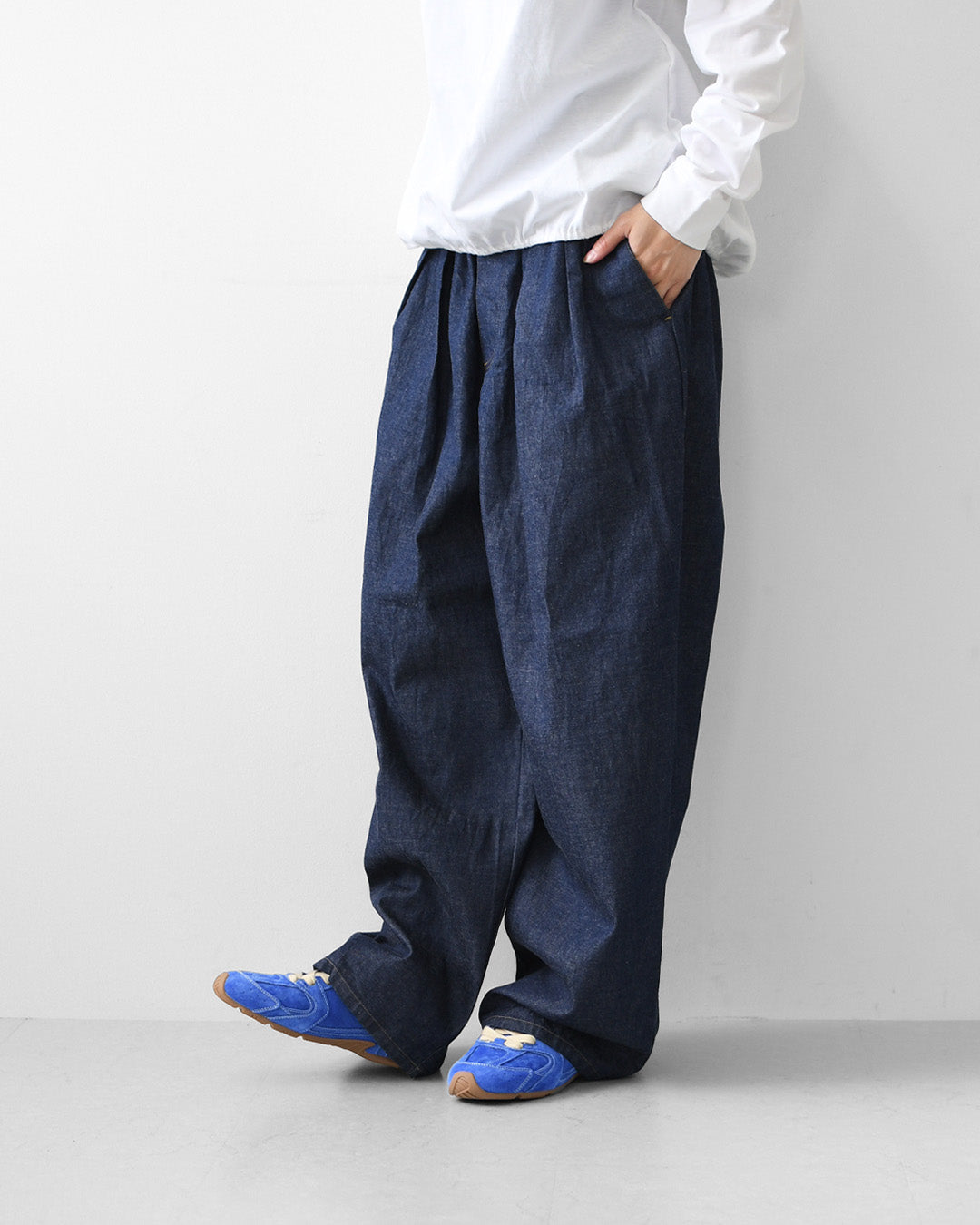 MidiUmi [ミディウミ] denim wide tuck PT  [3-760282] デニムワイドタックパンツ・ワイド・ゆったり・ ストレートシルエット・リラックス・LADY'S [2026AW]